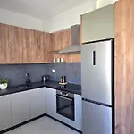 In Gjiri Lalzit Near Elements Appartement