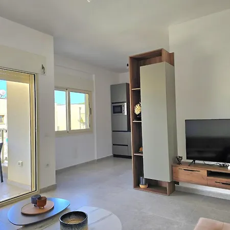 Daire In Gjiri Lalzit Near Elements *