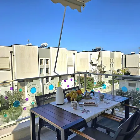 In Gjiri Lalzit Near Elements *