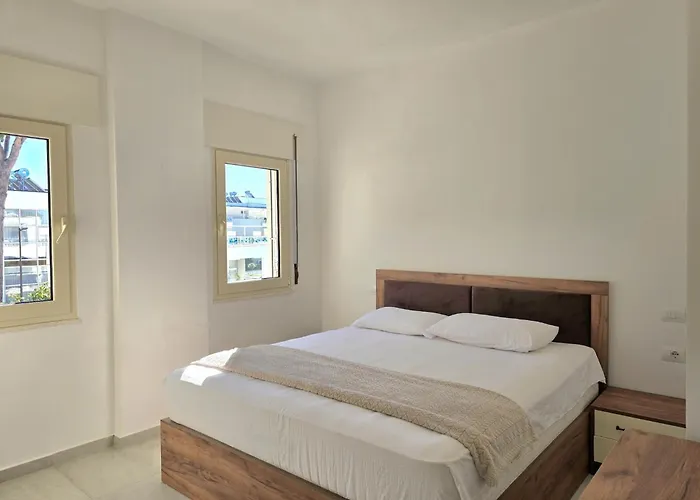 In Gjiri Lalzit Near Elements *