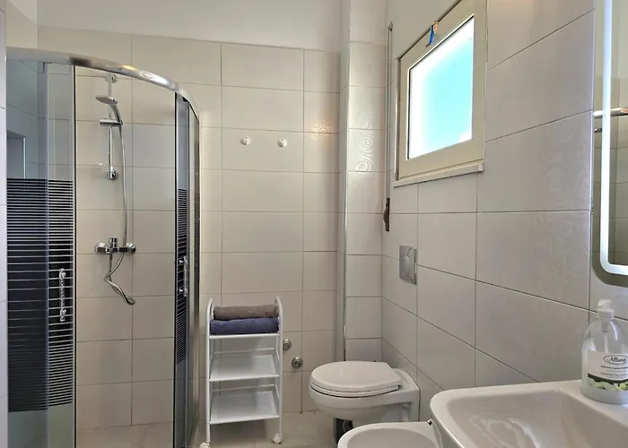 Apartmán In Gjiri Lalzit Near Elements *