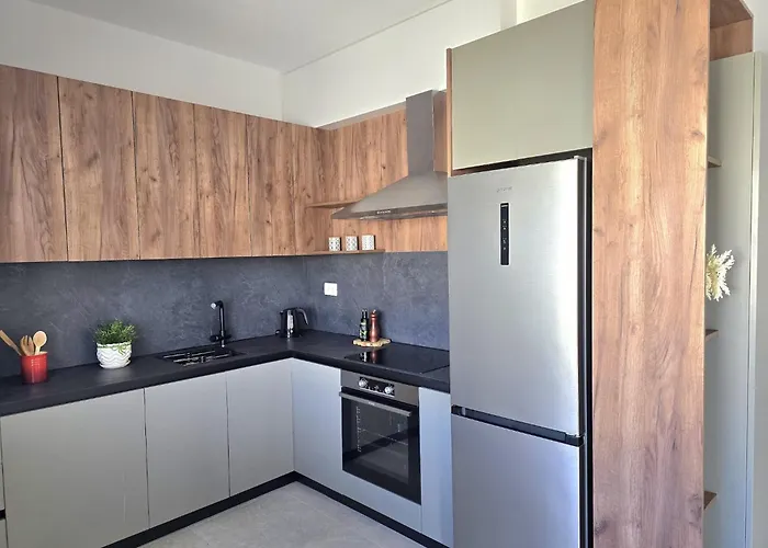 In Gjiri Lalzit Near Elements Apartmán